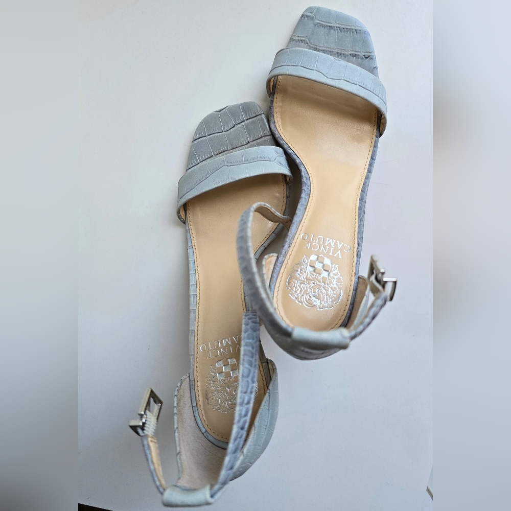 Vince Camuto Women's Blue Sandals Size